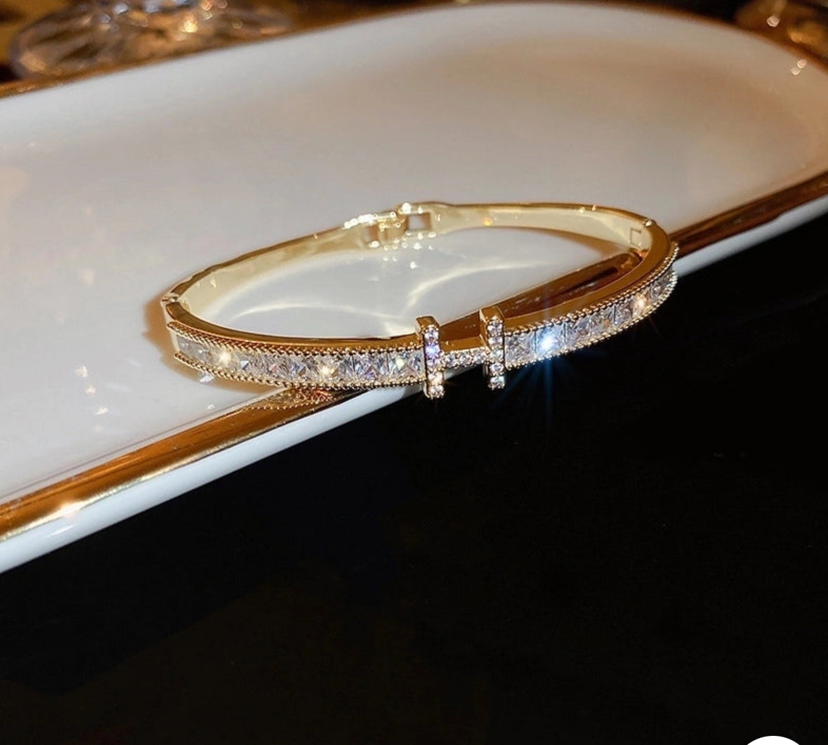 Luxe Bangle H (Gold)