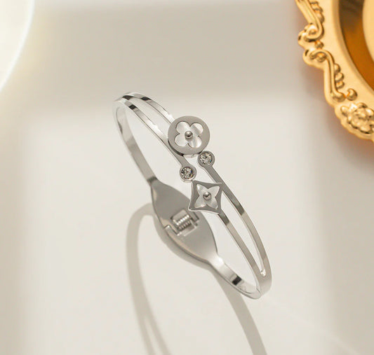 Lea Bangle (Silver)
